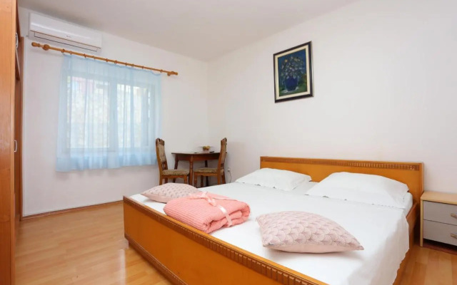Double Room Split 17766a