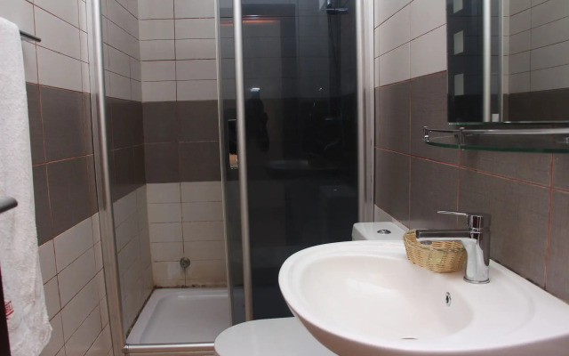 Vynedresa Hotel