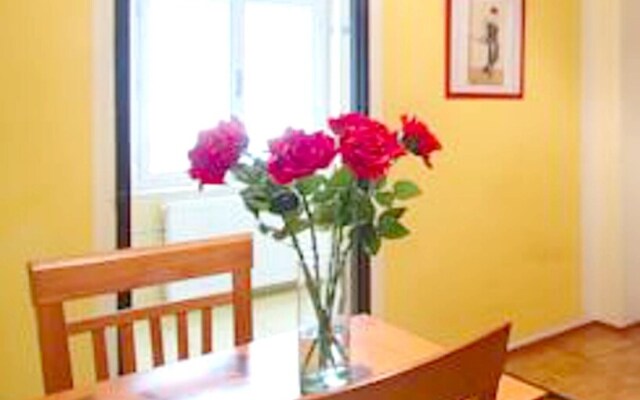 Apartment With one Bedroom in Prague, With Wifi