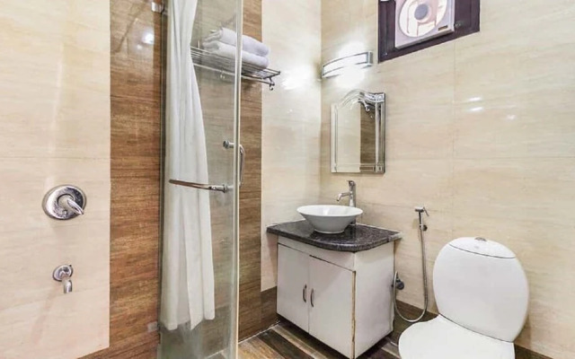 Airport Hotel J P Palace