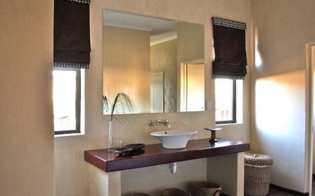 Ufumene Game Lodge