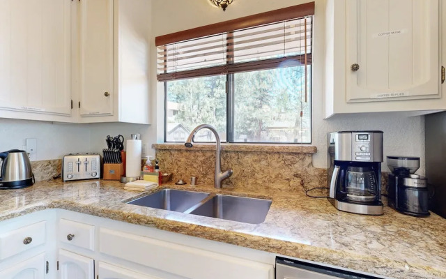 Lazy Bear Cabin #554