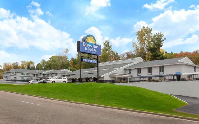 Days Inn & Suites by Wyndham Wisconsin Dells