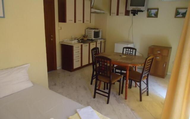 Thomas Palace Apartments