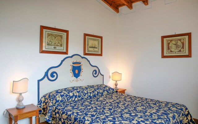 Amazing Apartment In Punta Su Turrione With Jacuzzi, 1 Bedrooms And Outdoor Swimming Pool