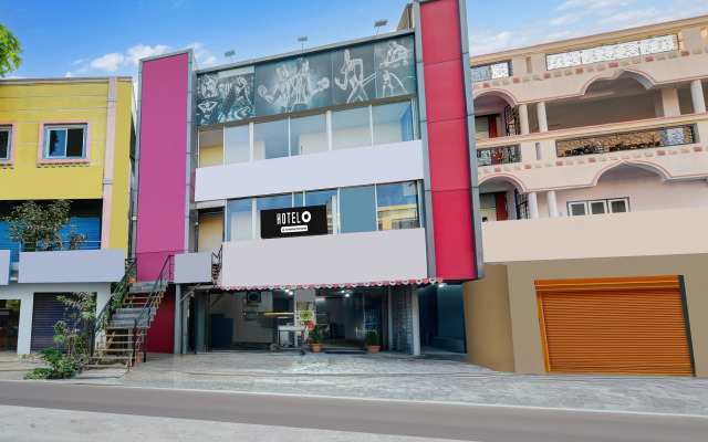 Super Hotel O Neredmet Road