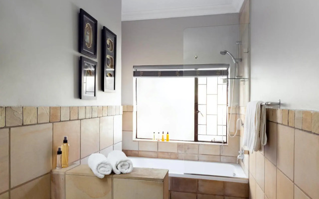 InnJoy Boutique Hotel