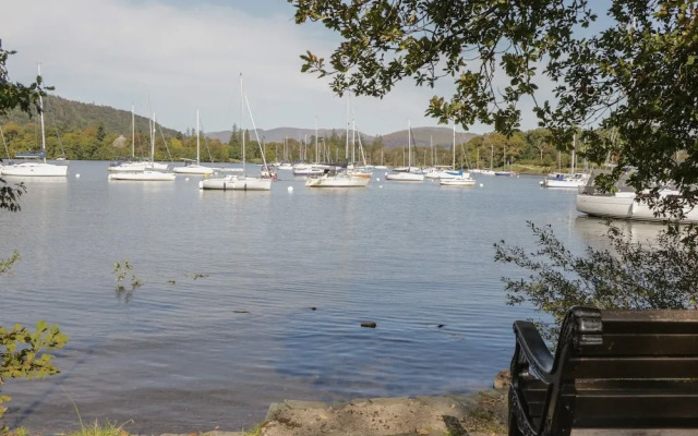 Leafy Nook Lodge