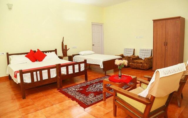 Deluxe Double Room In British Bungalow