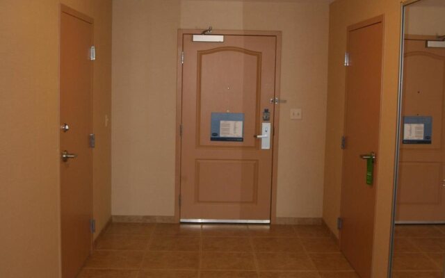 Hampton Inn & Suites Folsom