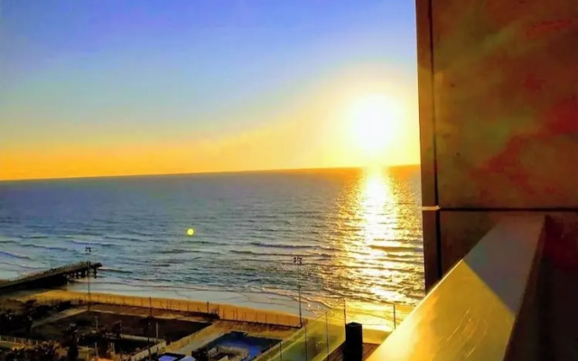 1007Go to Bat Yam Center