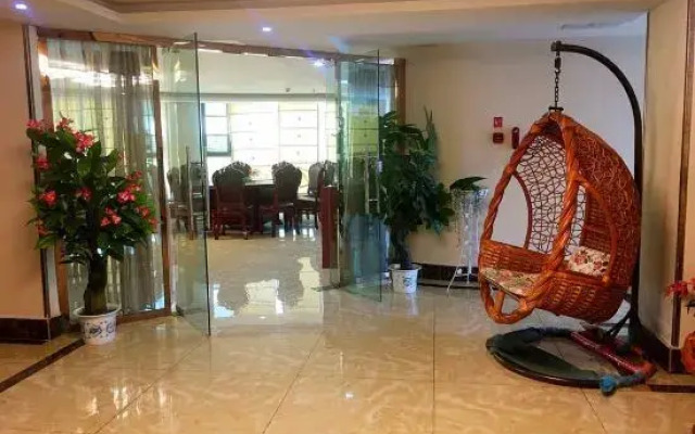Tianlong Hotel (Lufeng South Railway Station Jinshan Ancient Town Branch)