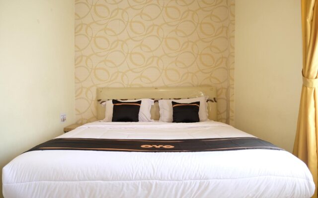OYO 1616 Hotel Central City 2