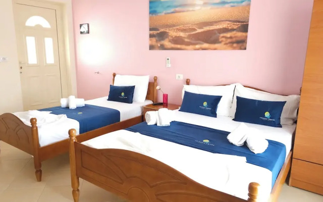 Friends House - Borsh Hotel