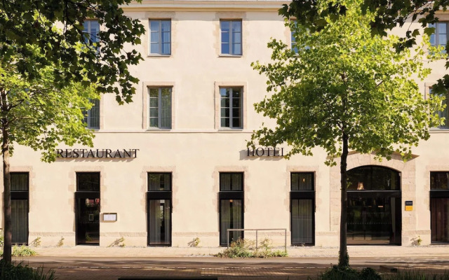Square Lodge Hotel La Roche Sur Yon - Handwritten Collection