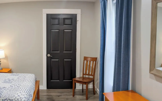 Newly Renovated Acadia Apartment Maple Street