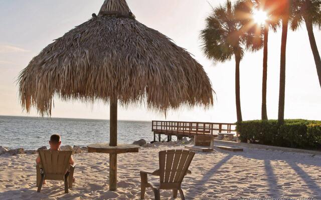 Sailport Waterfront Suites