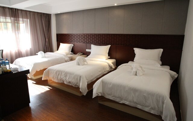 Royal Holiday Hotel