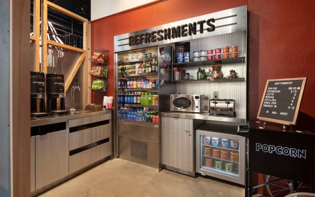 Moxy Oakland Downtown, A Marriott Hotel