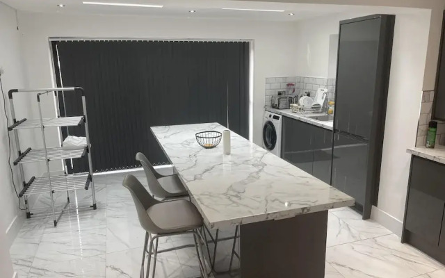 Cozy London House With 3 Bedrooms