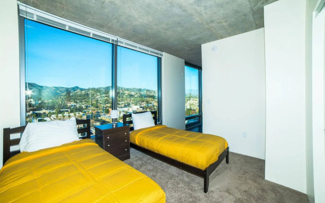 Hollywood Panorama Suites
