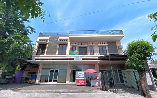 KoolKost Syariah near Plaza Marina (Minimum Stay 6 Nights)