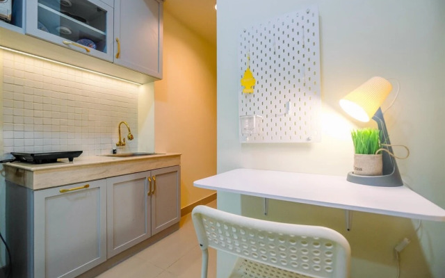 Warm And Cozy Studio Evenciio Apartment Margonda Near Ui