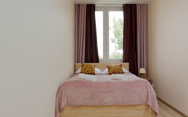 Apartment With Three Bedrooms by Renters