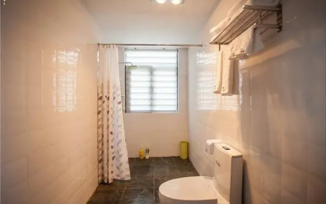 YiHai ZhuYuan Boutique Inn