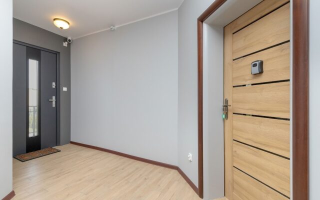 Boczna Apartment Near The Sea by Renters