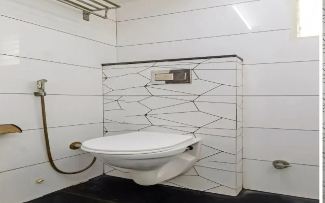 Oyo 30525 Dwarka Grand