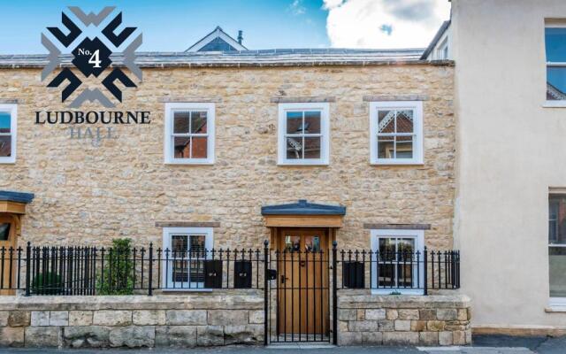 No.4 Ludbourne Hall