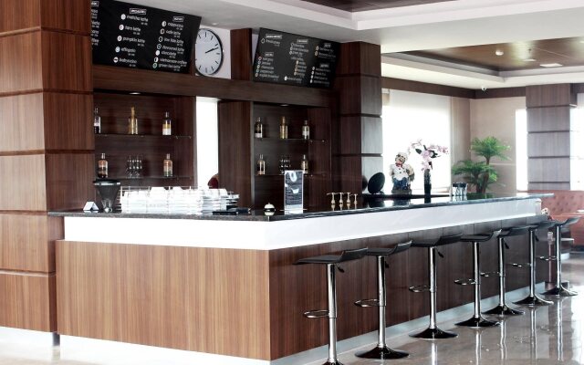 Demelia Hotel