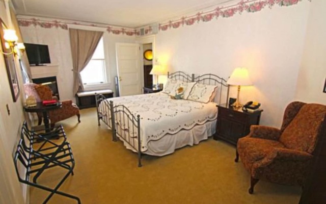 Gateways Inn & Restaurant