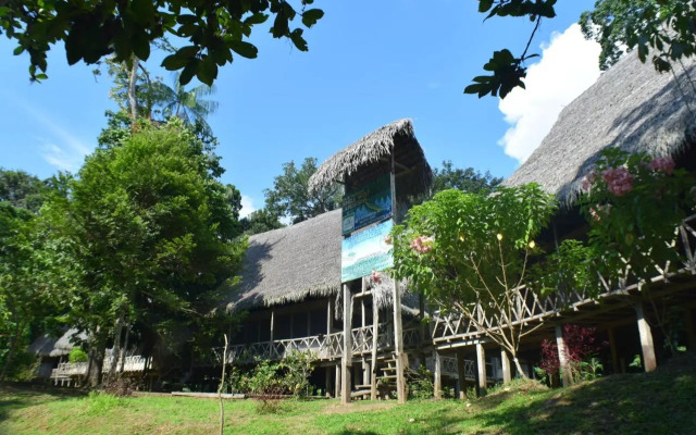 Lodge Jungle Wolf Expeditions