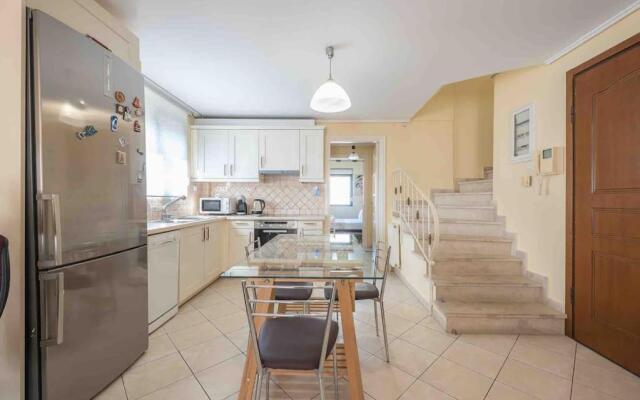 Saronis seaview 2bdr residence 500m from the beach