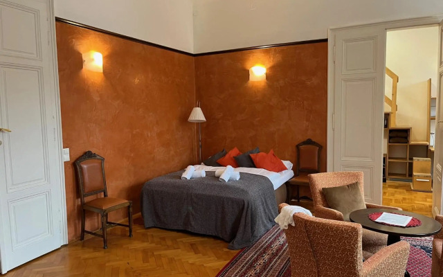 Stylish, Cosy & Central "Self-Check-In" Apartment