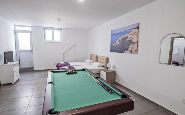 Villa Desi AQ Prpo490a