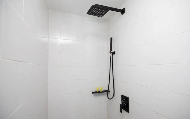 NaiHarn Duplex with Pool View UTL A310