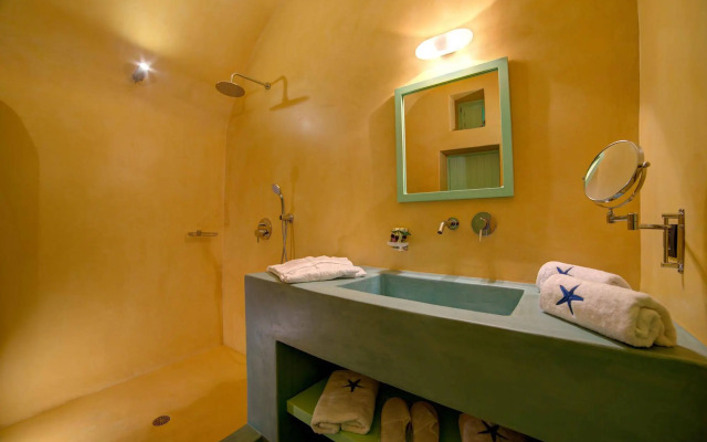 Caldera Apex Suites