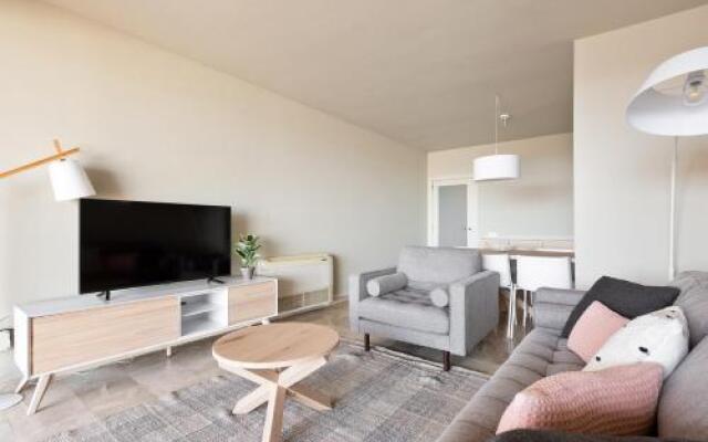 Friendly Rentals Leonardo Ii