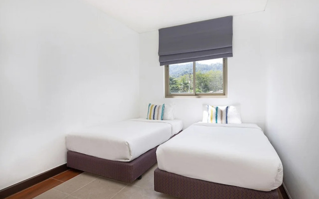 Stylish 3BR Pool Access Villa Argent 9