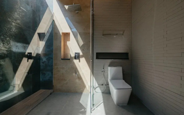 H1 Pool villa
