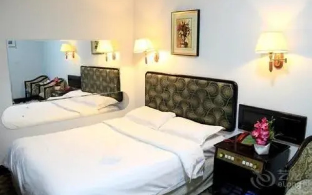 Yatai Hotel