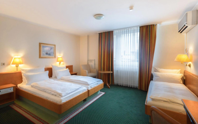 Hotel Belmont Classic