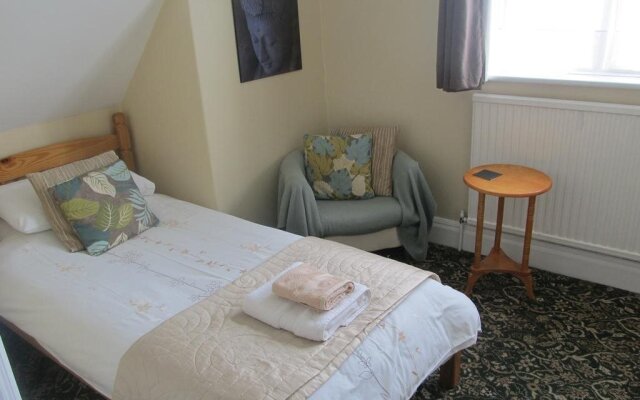 Lorna Doone Bed and Breakfast Guest House