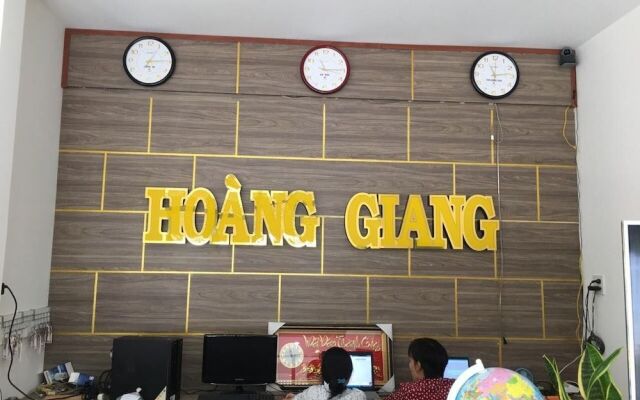 Oyo 727 Hoang Giang Hotel