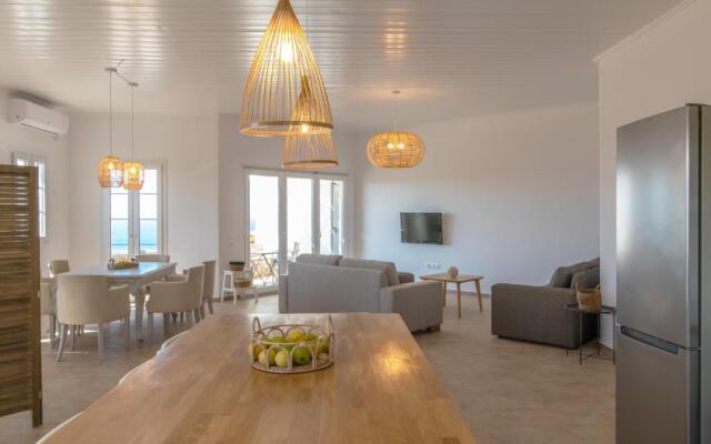 Pi Villa - SeaView & Entire 3BDRM villa