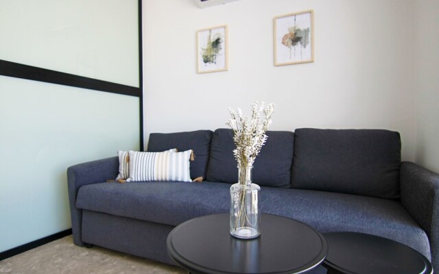 Phaedrus Living: Seaside Luxury Flat Athina 113