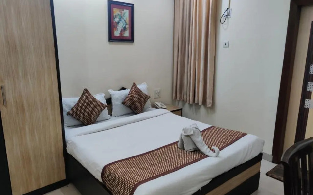 OYO 19453 Hotel Holy Basil